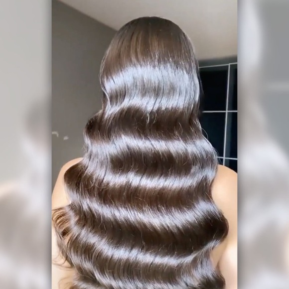 NEW! Color Wow Extra Mist-ical Shine Spray! - Picture 4 of 6